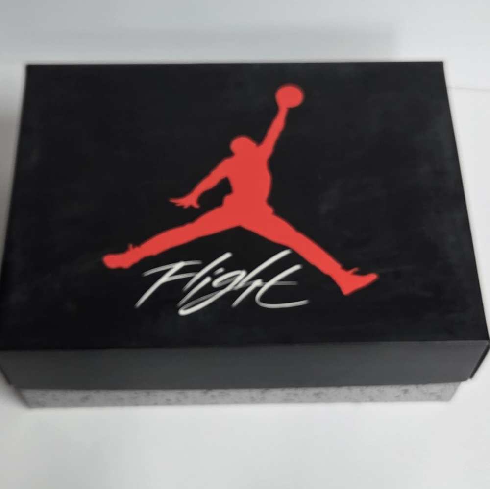 Jordan 4 Retro Royalty 2017 Size 11.5 Pre-Owned 308497-032 Black Gold - Picture 13 of 15